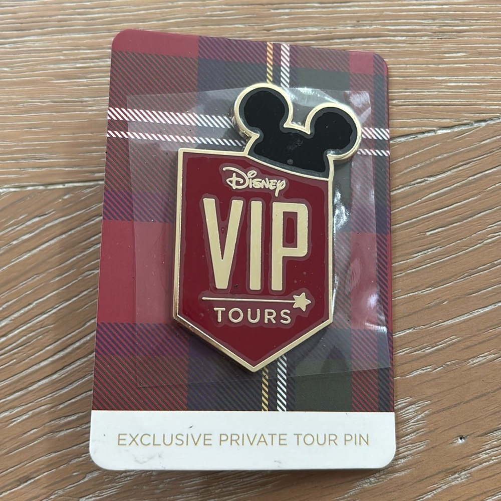 Disney VIP Tours Pin